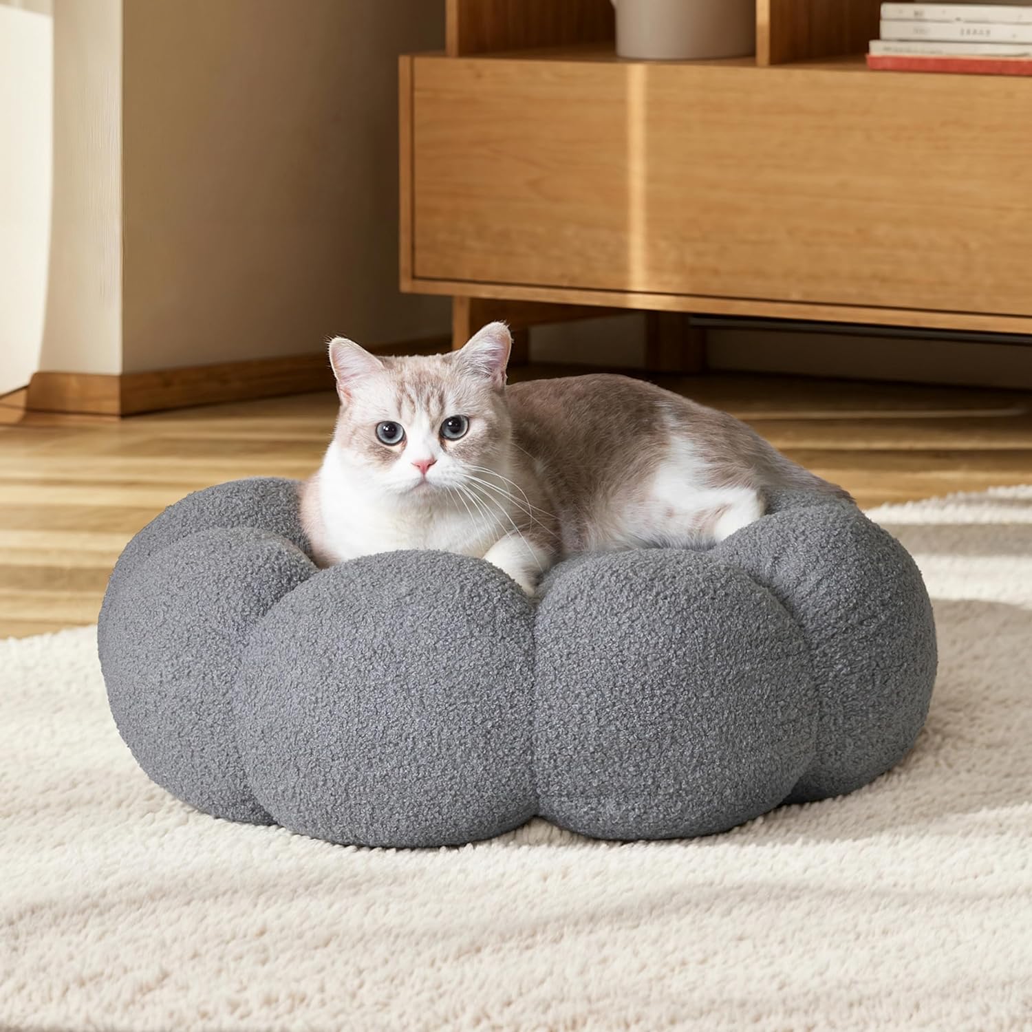 Flower Donut Calming Pet Bed – Plush Teddy Fleece Round Cuddler for Cats & Dogs | S, M & L